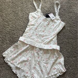 Women's White and Pink Bow pj set